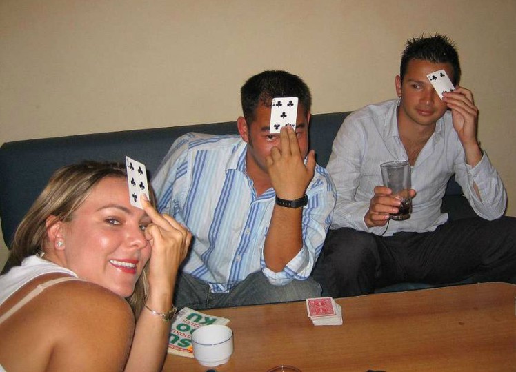 Use poker To Make Someone Fall In Love With You
